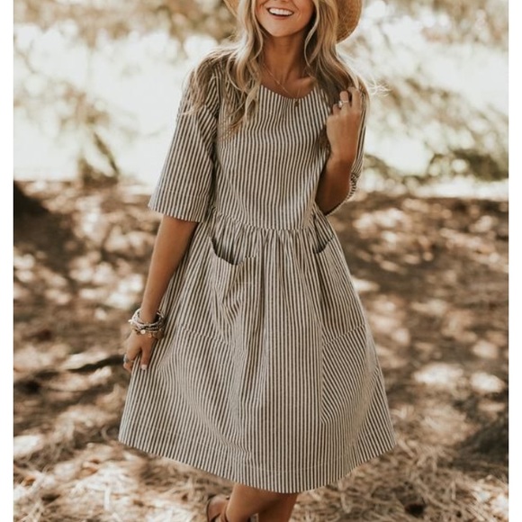 Dresses & Skirts - Nursing Friendly Striped Long Sleeve Pocket Dress